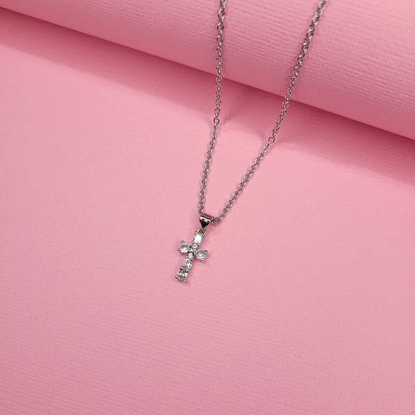 Cadena: Cruz brillante