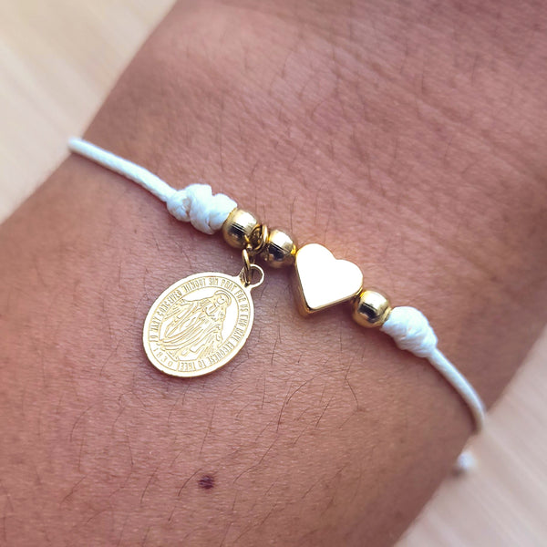 Pulsera con colgante de María,  Virgen Milagrosa y corazón dorado