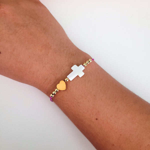 Pulsera con cruz y corazón